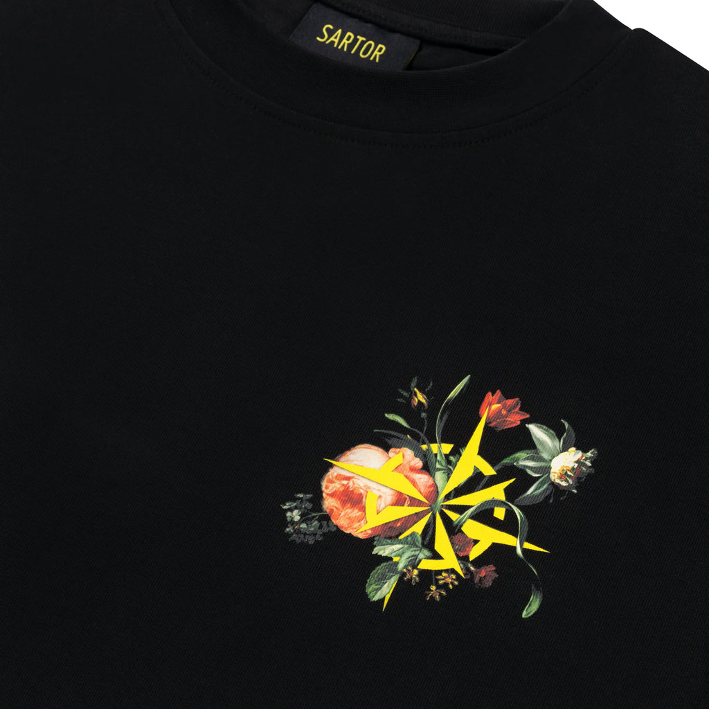 Floral Harmony - Pitch Black T-shirt